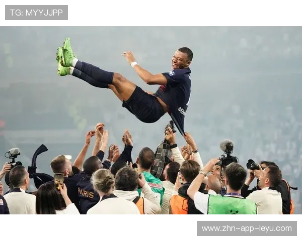 姆巴佩冲刺速度制造连续威胁：足球场上的“闪电之王”